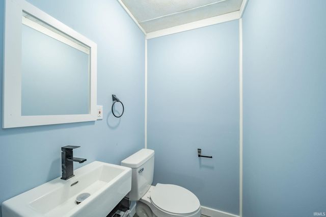 1102 S 18th Street, New Castle, IN 47362