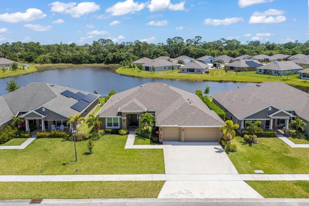 8517 Waterstone Blvd, Fort Pierce, FL 34951