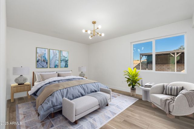 5652 W BROWN Street, Glendale, AZ 85302