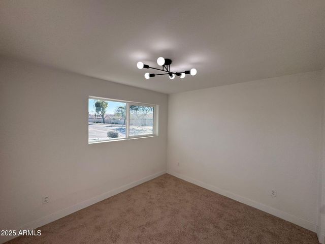 5652 W BROWN Street, Glendale, AZ 85302