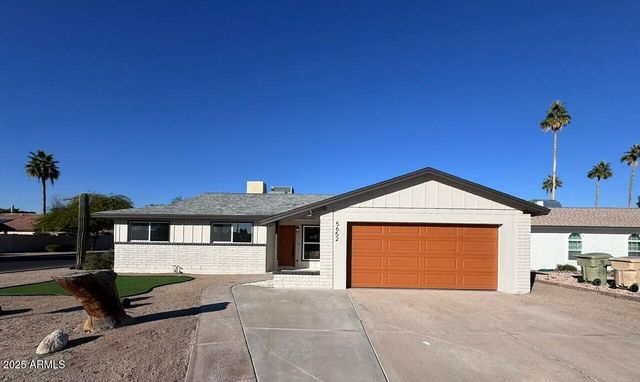 5652 W BROWN Street, Glendale, AZ 85302