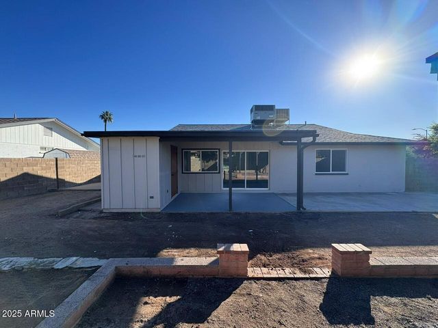 5652 W BROWN Street, Glendale, AZ 85302