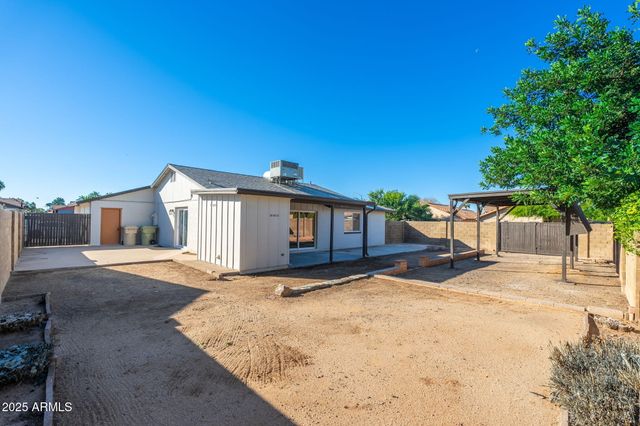 5652 W BROWN Street, Glendale, AZ 85302