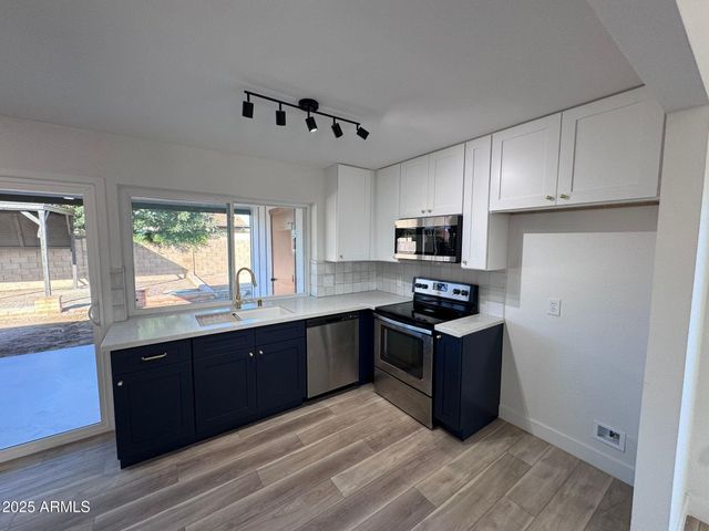 5652 W BROWN Street, Glendale, AZ 85302