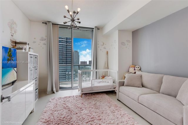 79 SW 12th St 2306-S, Miami, FL 33130