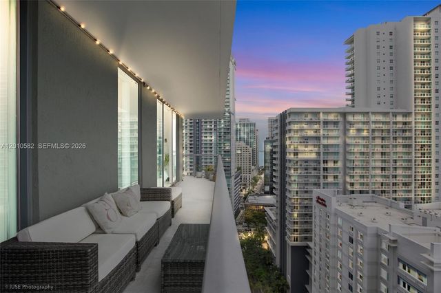 79 SW 12th St 2306-S, Miami, FL 33130