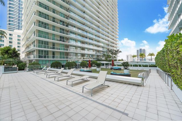 79 SW 12th St 2306-S, Miami, FL 33130