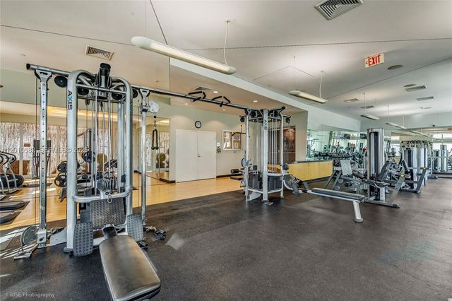 79 SW 12th St 2306-S, Miami, FL 33130