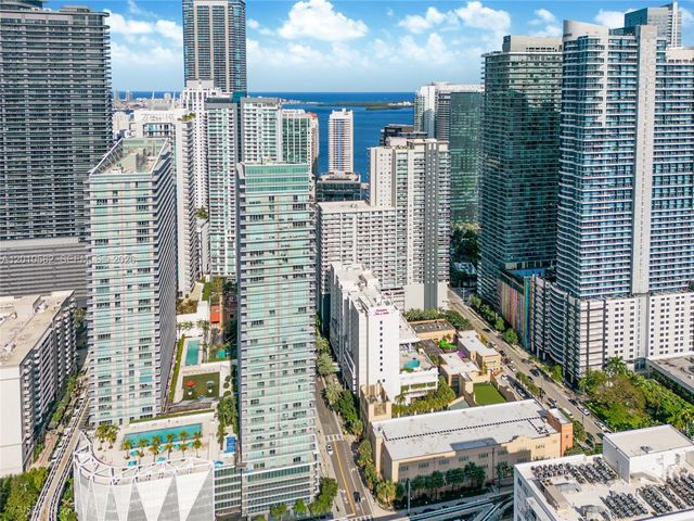 79 SW 12th St 2306-S, Miami, FL 33130