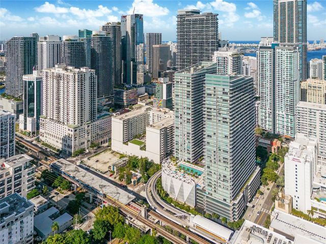 79 SW 12th St 2306-S, Miami, FL 33130