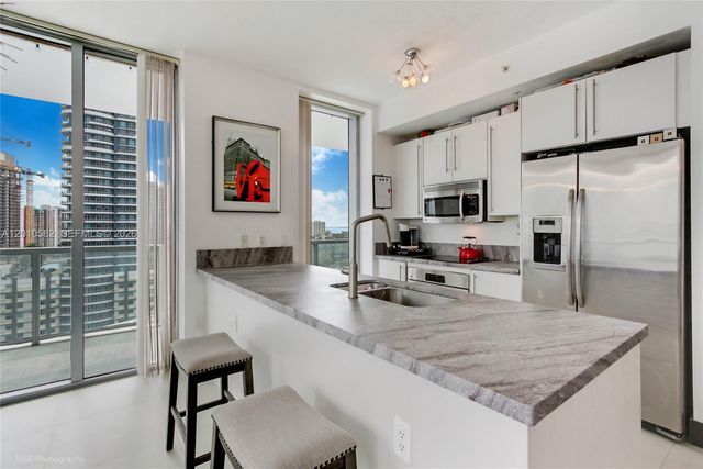 79 SW 12th St 2306-S, Miami, FL 33130