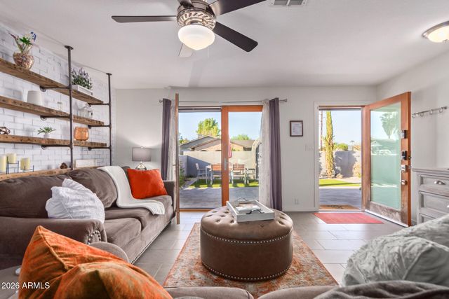 3141 E SIERRA Street, Phoenix, AZ 85028