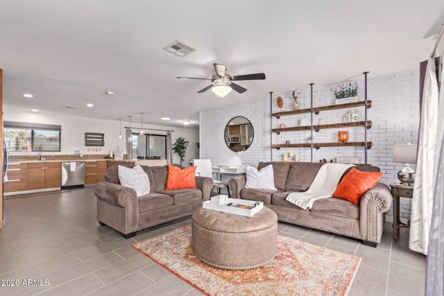 3141 E SIERRA Street, Phoenix, AZ 85028