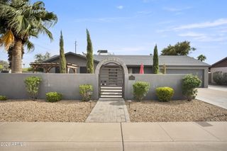 3141 E SIERRA Street, Phoenix, AZ 85028