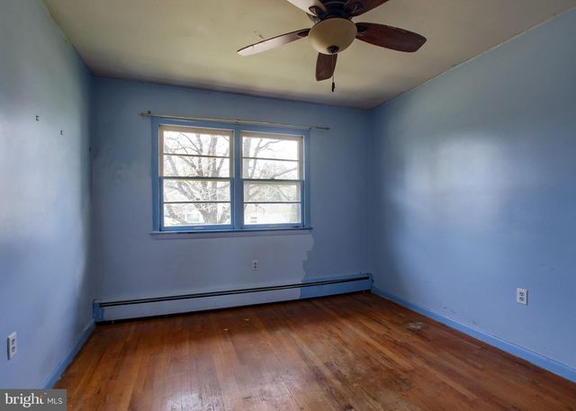 12 CENTER DR, Camp Hill, PA 17011