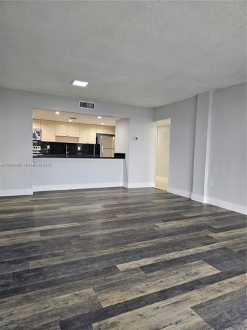 6930 Miami Gardens Dr 1-412, Hialeah, FL 33015