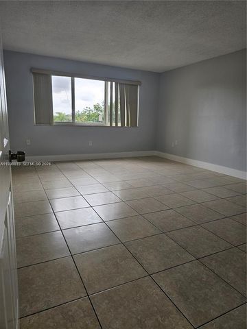 6930 Miami Gardens Dr 1-412, Hialeah, FL 33015