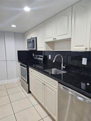 6930 Miami Gardens Dr 1-412, Hialeah, FL 33015