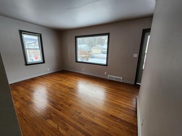5668 70th STREET, Milwaukee, WI 53218