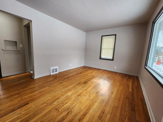 5668 70th STREET, Milwaukee, WI 53218