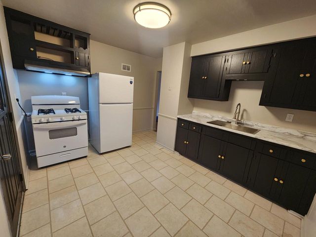 5668 70th STREET, Milwaukee, WI 53218