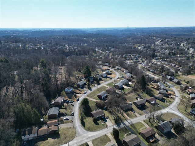 2732 Tillia St, Shaler, PA 15101