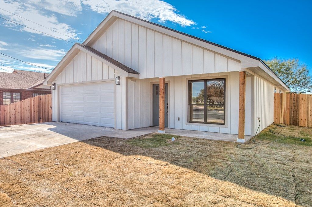 Image 4 of property listing at 2801 Bowie St, San Angelo, TX 76901