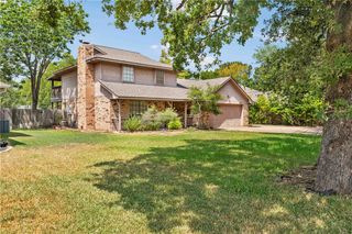8714 Bent Tree Drive, College Station, TX 77845