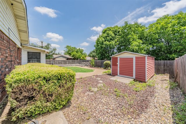 7412 Engleman Court, Fort Worth, TX 76137