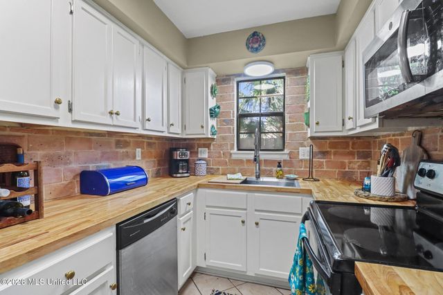 118 Sunridge Park, Gulfport, MS 39507