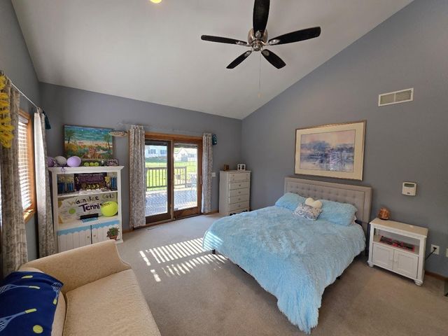 125 Meadow Ridge Lane, Madison, WI 53704