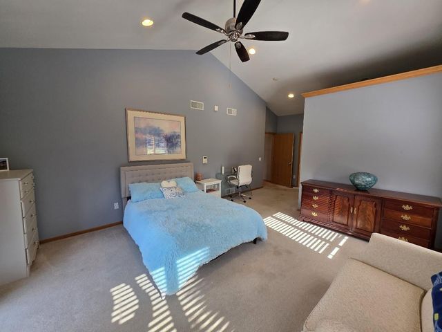 125 Meadow Ridge Lane, Madison, WI 53704
