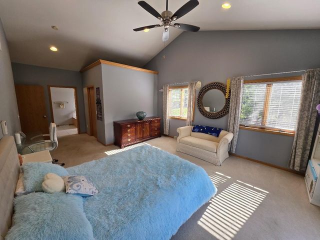 125 Meadow Ridge Lane, Madison, WI 53704