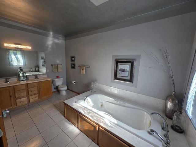125 Meadow Ridge Lane, Madison, WI 53704