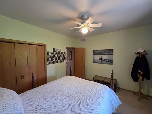 125 Meadow Ridge Lane, Madison, WI 53704