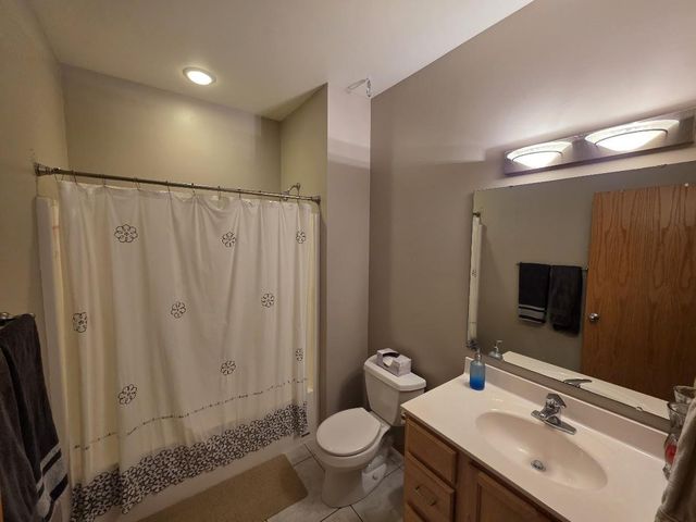 125 Meadow Ridge Lane, Madison, WI 53704