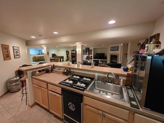 125 Meadow Ridge Lane, Madison, WI 53704