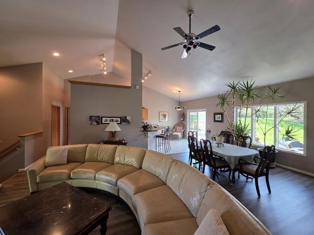 125 Meadow Ridge Lane, Madison, WI 53704