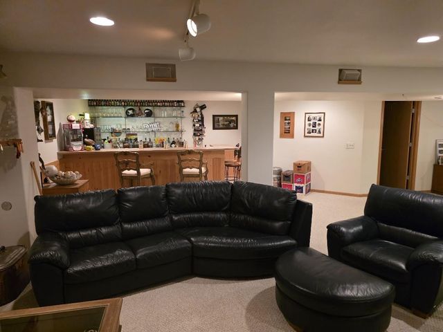 125 Meadow Ridge Lane, Madison, WI 53704