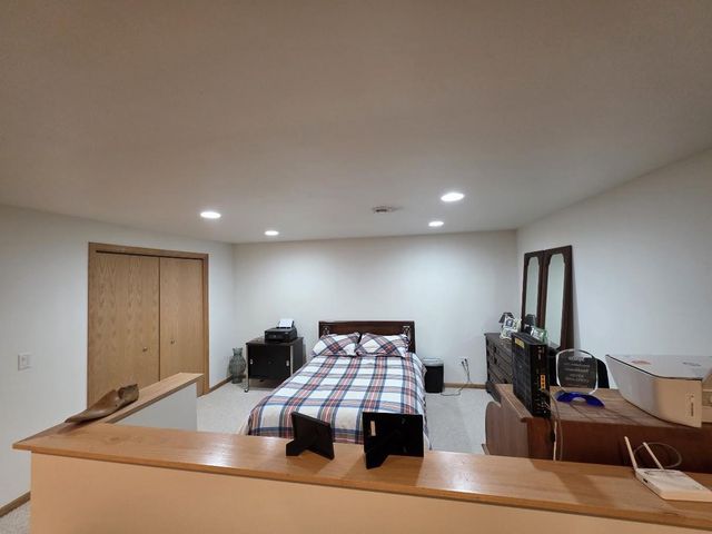 125 Meadow Ridge Lane, Madison, WI 53704