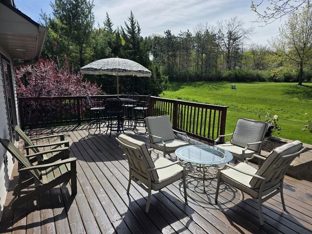 125 Meadow Ridge Lane, Madison, WI 53704