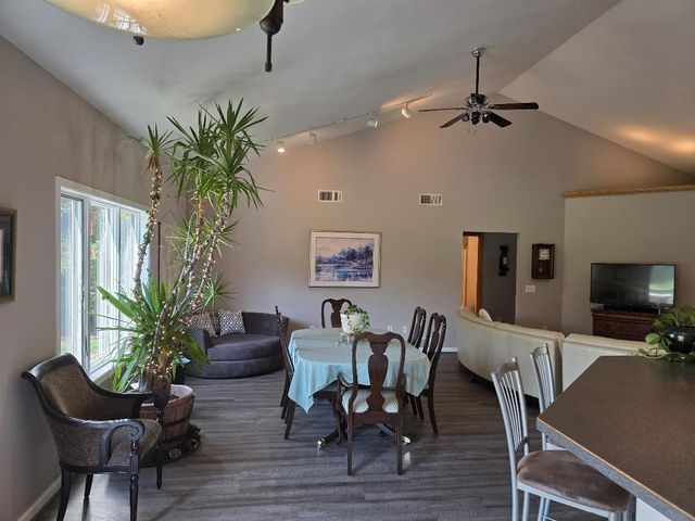 125 Meadow Ridge Lane, Madison, WI 53704