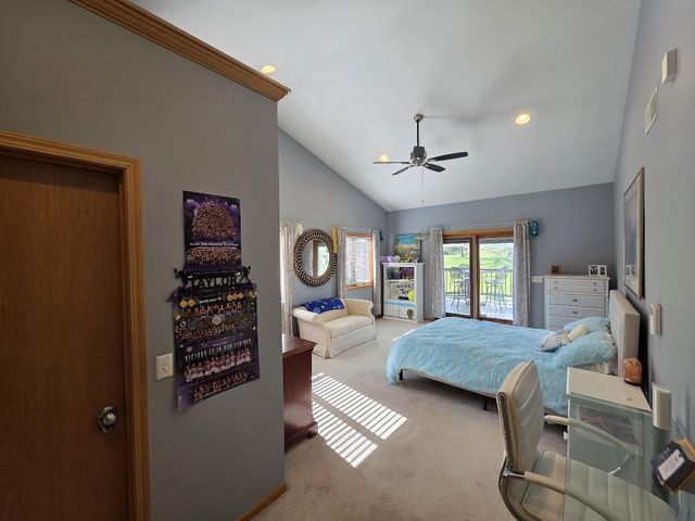 125 Meadow Ridge Lane, Madison, WI 53704