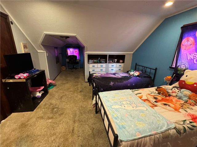 227 Thornwood Dr, Canonsburg, PA 15317