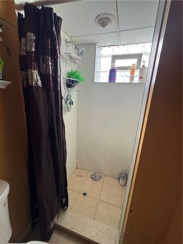 227 Thornwood Dr, Canonsburg, PA 15317