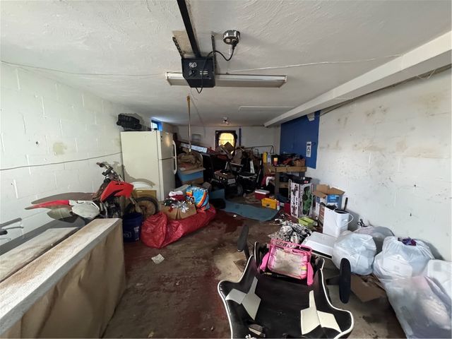 227 Thornwood Dr, Canonsburg, PA 15317