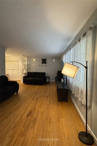 227 Thornwood Dr, Canonsburg, PA 15317