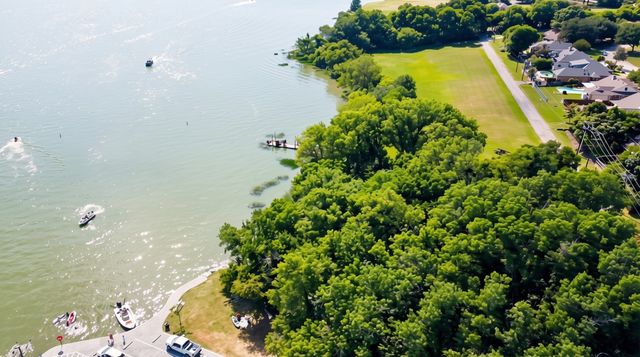 1107 Bayshore Drive, Rockwall, TX 75087