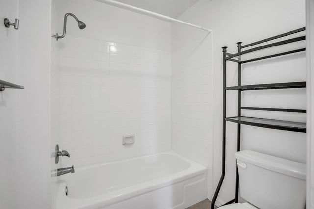 5860 Alexandria, Stockton, CA 95207