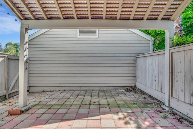 5860 Alexandria, Stockton, CA 95207